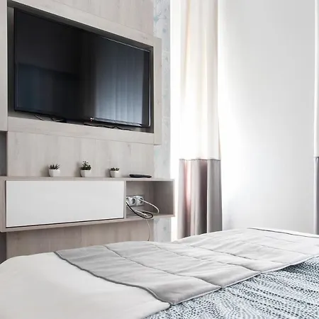 Centre Aparthotel *