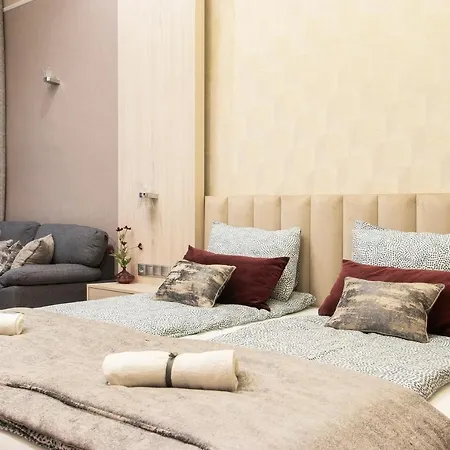 Centre Aparthotel *