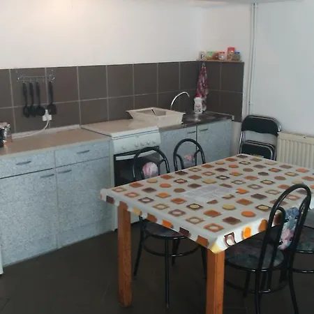 Apartman Turista Es Munkas Szallo *
