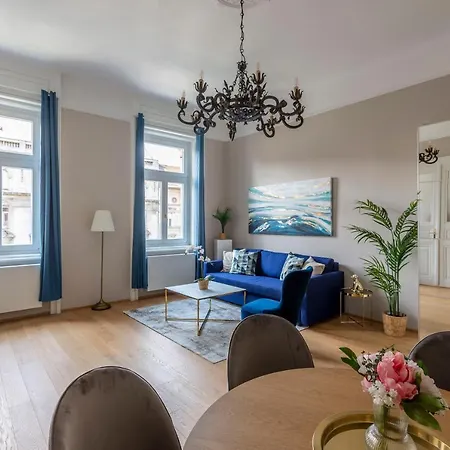 Luxury Elizabeth Next To The New York Café * Budapest