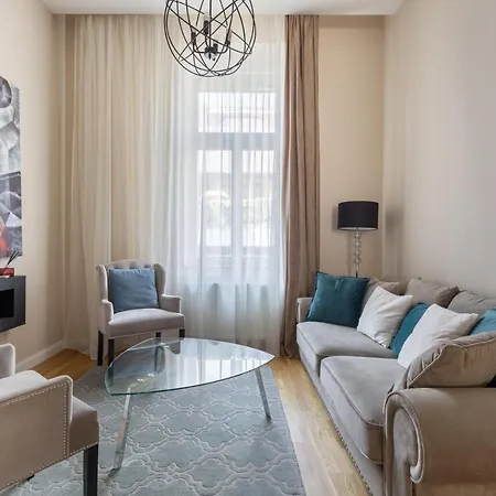 Apartment Lovely 2-bedroom At The Vaci Street *