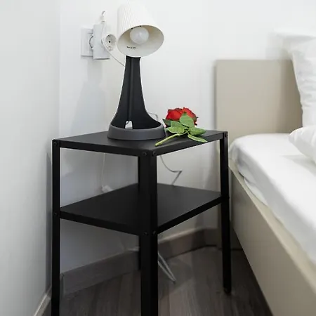 Apartment King Seventeen Homes