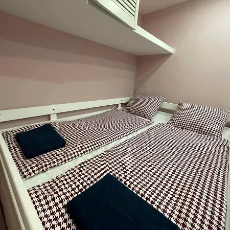 Deluxe Sapphire Residency - 4 Bedrooms Apartament *