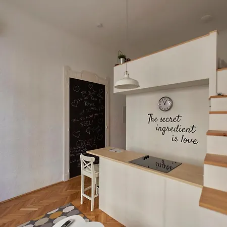 Apartment Downtown W18