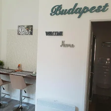 Hi-bp Elizabeth In The Heart Of * Budapest