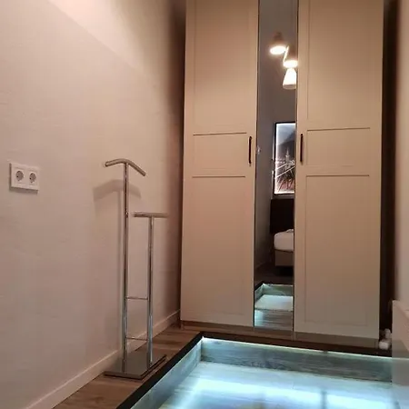 Apartment Hi-bp Elizabeth In The Heart Of