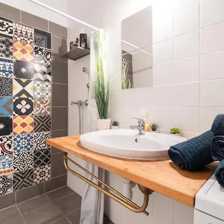 Apartment Vivid Downtown Close To Kalvin Ter Budapest