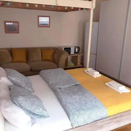 V57 Oktogon Apartment *