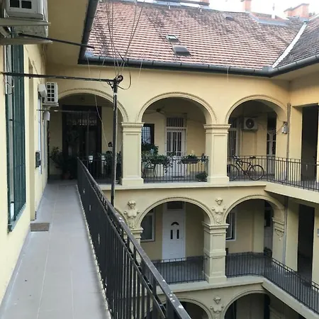 V57 Oktogon Apartment Budapest