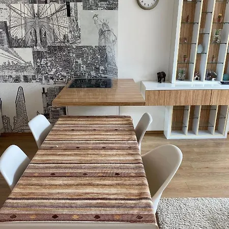Modern 2 Bedrooms Penthouse In Gozsdu Court Boedapest