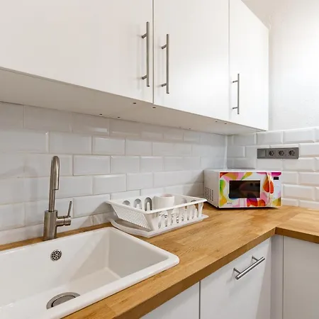 Lovely Close To Synagogue And Szimpla Garden Apartment