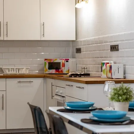 Lovely Close To Synagogue And Szimpla Garden Apartment Budapest
