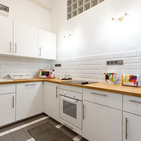 Lovely Close To Synagogue And Szimpla Garden