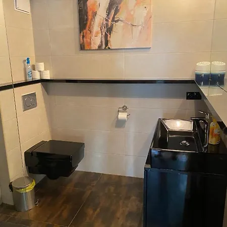 Modern 2 Bedrooms Penthouse In Gozsdu Court Appartement *