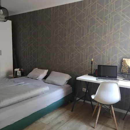 Spacious In Hip Neighborhood Budapest