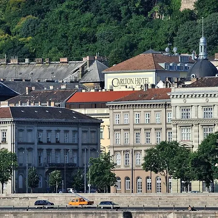 Carlton Buda Castle מלון בודפשט