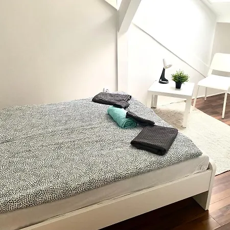 Kiraly78 Huge Budapešť
