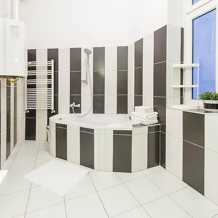 Bourgeois Elegance In The Heart Of Apartment *