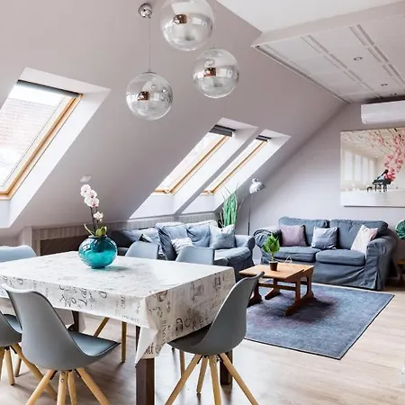 Apartament Sunny And Penthouse With Private Garage