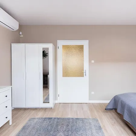 Apartament Sunny And Penthouse With Private Garage