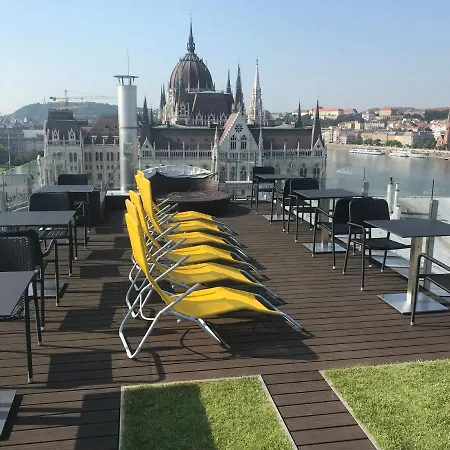 Parliament Penthouse Апартаменты