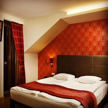 Hotel Opera Garden & 4*