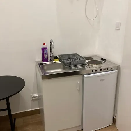 Roland Downtown - Keleti Apartment Budapest