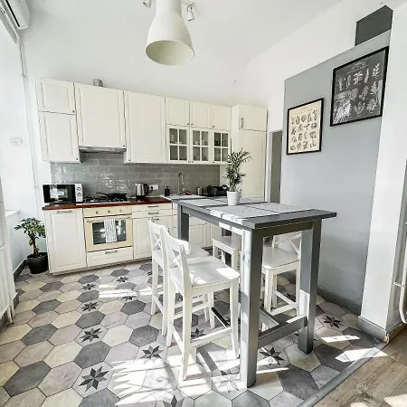 Dob Duplex Apartment Budapest