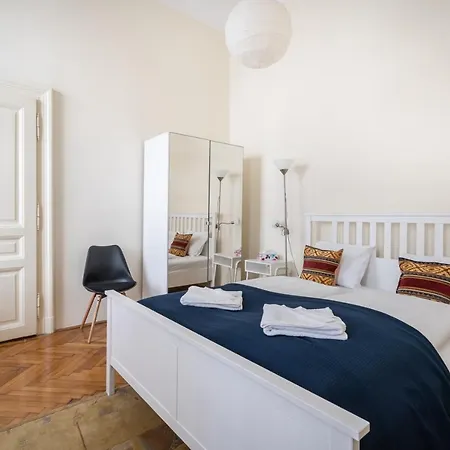 Lonyay Grand Apartment Budapest