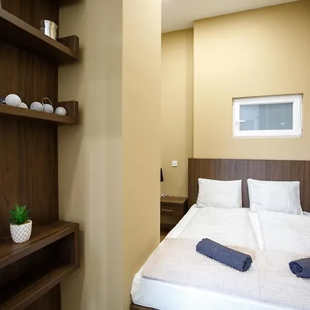 A37 Awesome Apartment