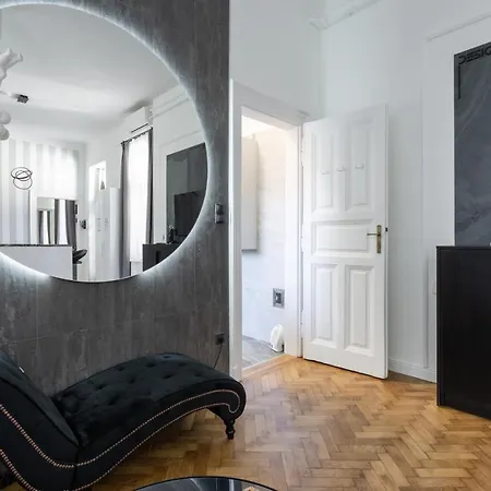 Apartment Galaxy Cube *