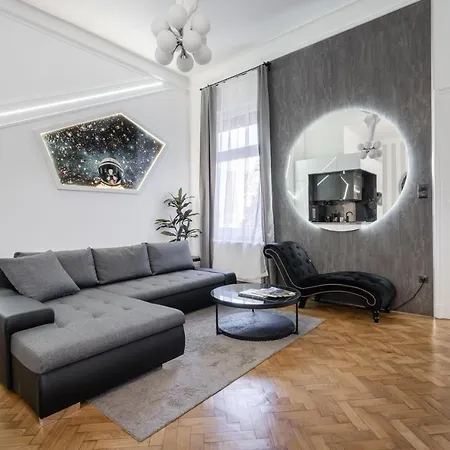 Galaxy Cube * Budapest