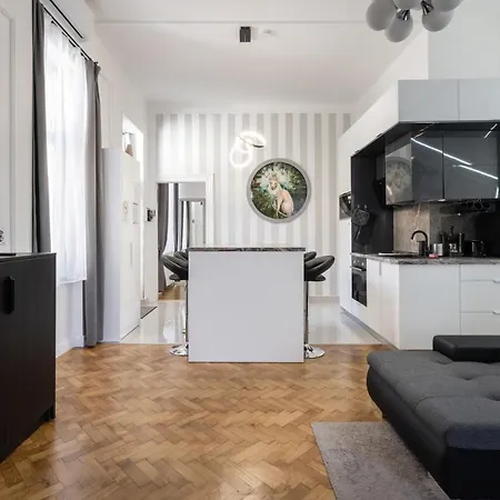 Galaxy Cube Apartment Budapest