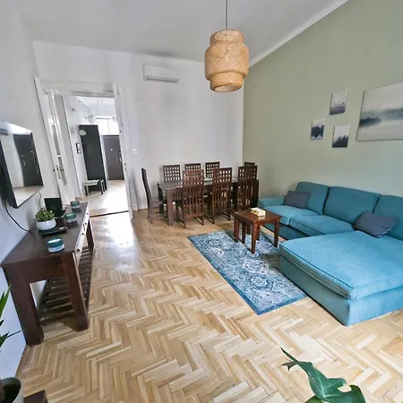 Dob Duplex Apartment Budapest