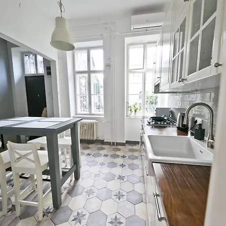 Dob Duplex Apartment Budapest