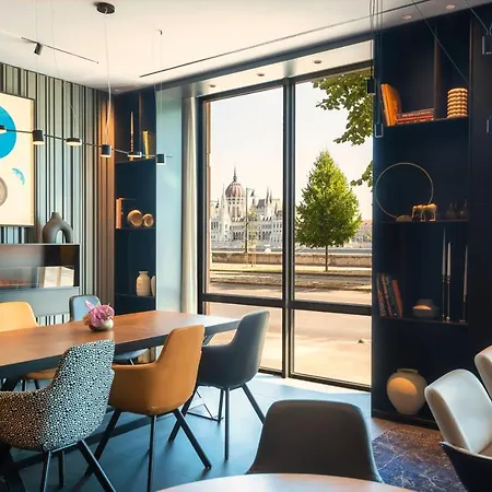 Park Plaza Szálloda 4*