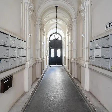 Lonyay Grand Apartment Budapest