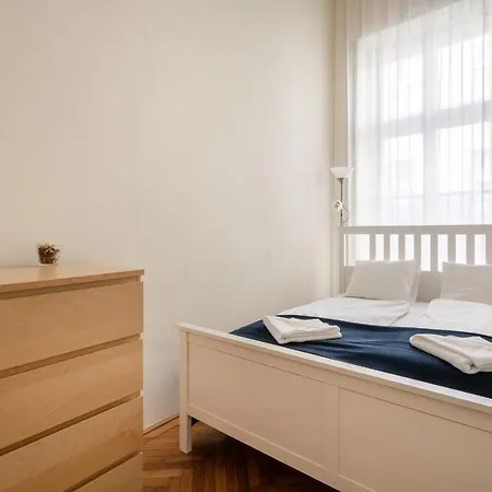 Lonyay Grand Apartment