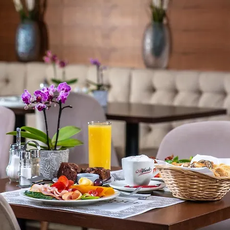 Hotel Charm - Formerly Boutique