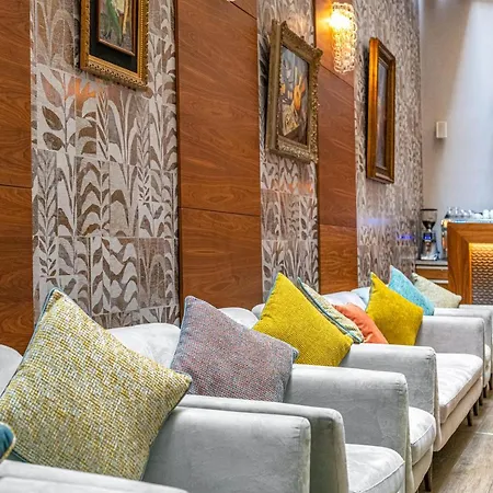 Charm - Formerly Boutique 4*