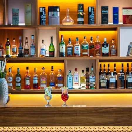 Charm - Formerly Boutique 4*