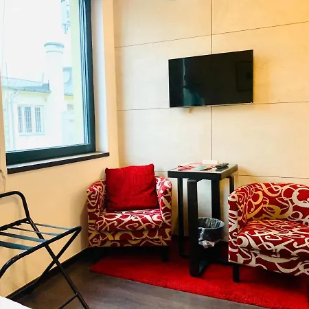 Parliament Penthouse Апартаменты *