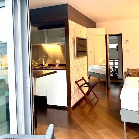 Апартаменты Parliament Penthouse *