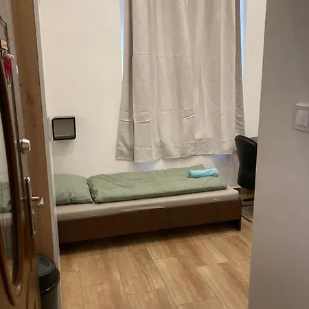 Roland Downtown - Keleti Apartment *