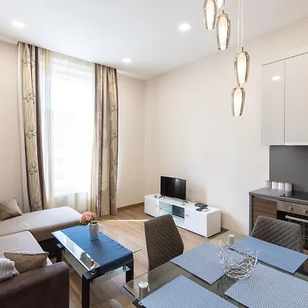Apartment A37 Awesome *