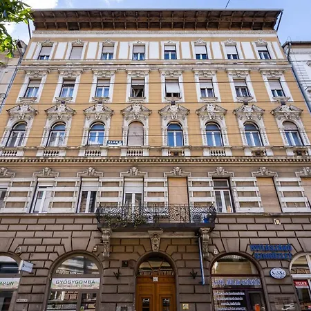 Apartment Galaxy Cube Budapest