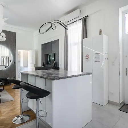 Galaxy Cube Apartment Budapest