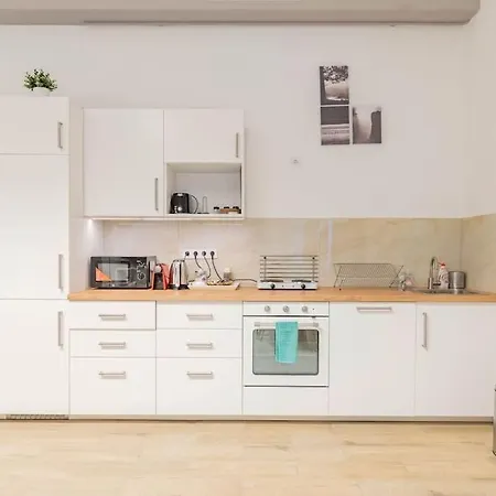 Queen Erzsebet Apartment *