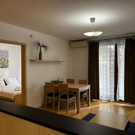 Exclusive Homes Apartment *