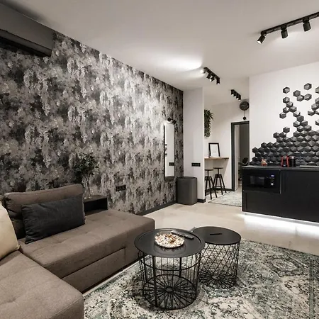 Krane O Utca Apartment *